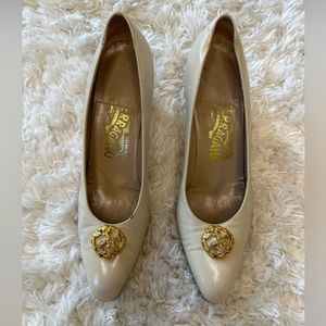 Salvatore Ferragamo Ivory Leather Pumps